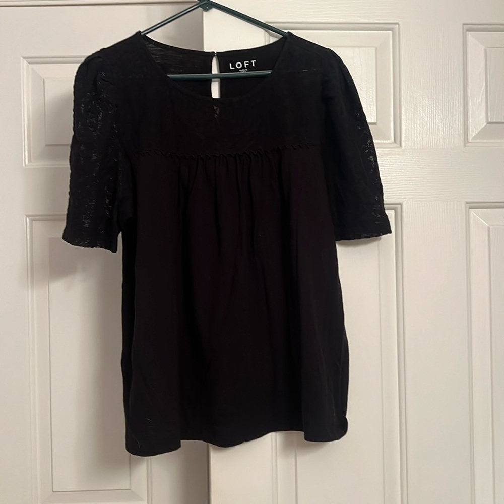 Women’s black loft top with lace on top